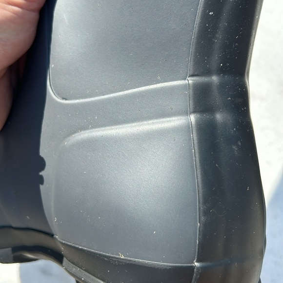 Hunter boots size 11 with extra calf space worn a few   times almost new…. - Picture 6 of 7